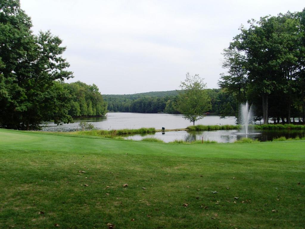 Tanglwood Resort Hawley Exterior photo